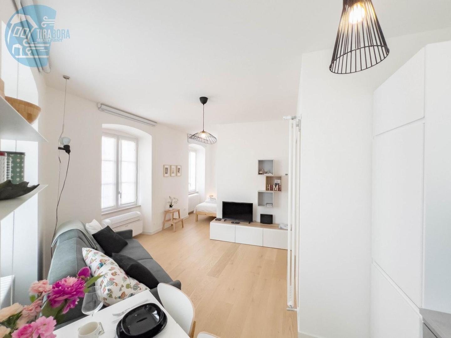 Corridoni 2B Tirabora Short Rent Apartment Триест Екстериор снимка