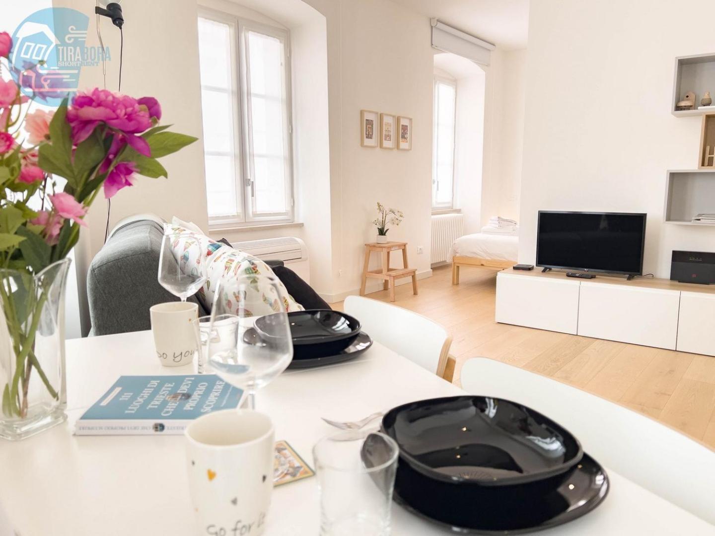 Corridoni 2B Tirabora Short Rent Apartment Триест Екстериор снимка